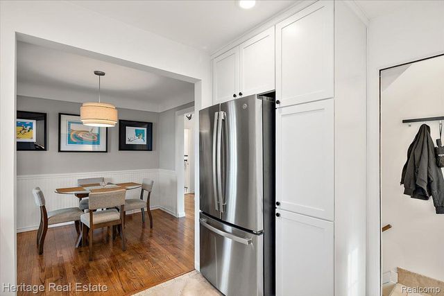 2335 Hawkins Avenue, Royal Oak, MI 48073