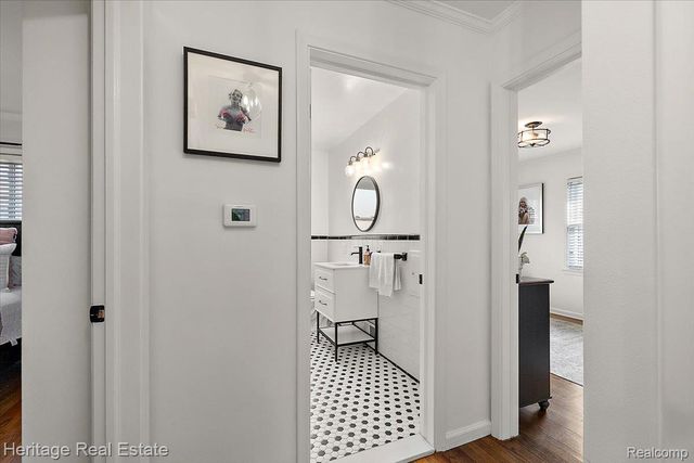 2335 Hawkins Avenue, Royal Oak, MI 48073