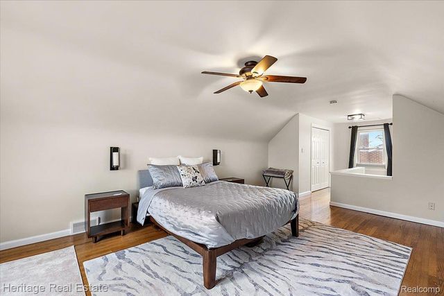 2335 Hawkins Avenue, Royal Oak, MI 48073