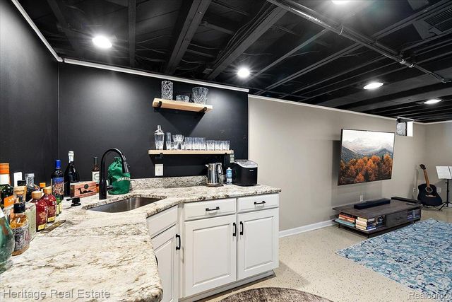 2335 Hawkins Avenue, Royal Oak, MI 48073