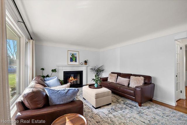 2335 Hawkins Avenue, Royal Oak, MI 48073