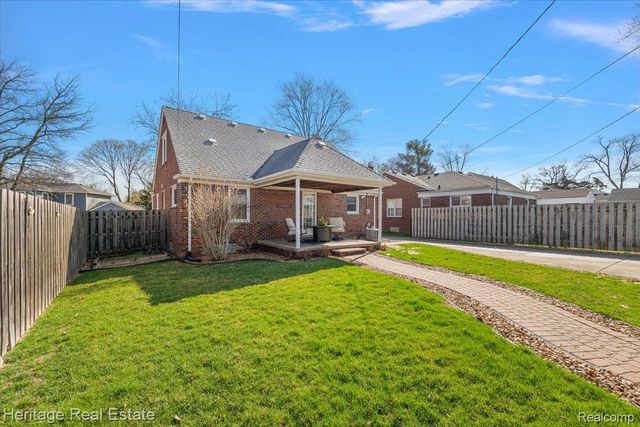 2335 Hawkins Avenue, Royal Oak, MI 48073