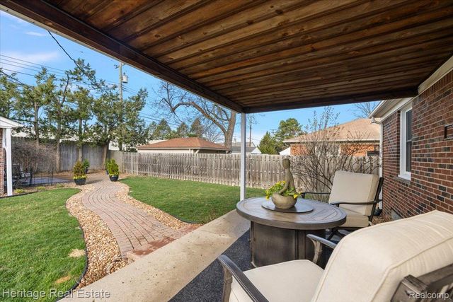 2335 Hawkins Avenue, Royal Oak, MI 48073