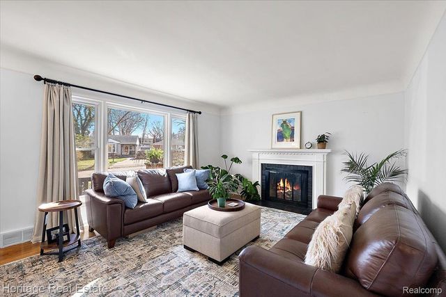 2335 Hawkins Avenue, Royal Oak, MI 48073