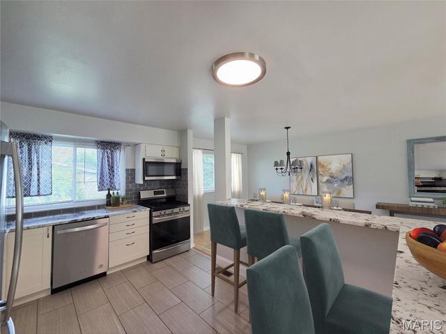 601 Burwick Terrace, Manchester, MO 63021