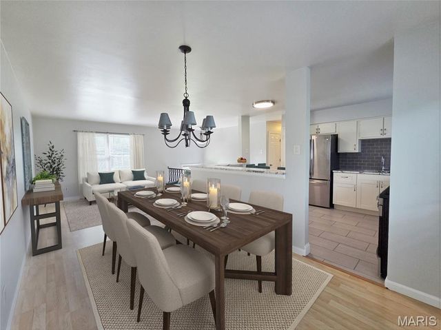 601 Burwick Terrace, Manchester, MO 63021