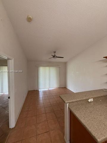 3171 Holiday Springs Boulevard 325, Margate, FL 33063