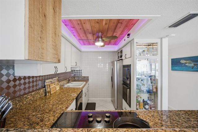 534 PINELLAS BAYWAY S 101, St Petersburg, FL 33715