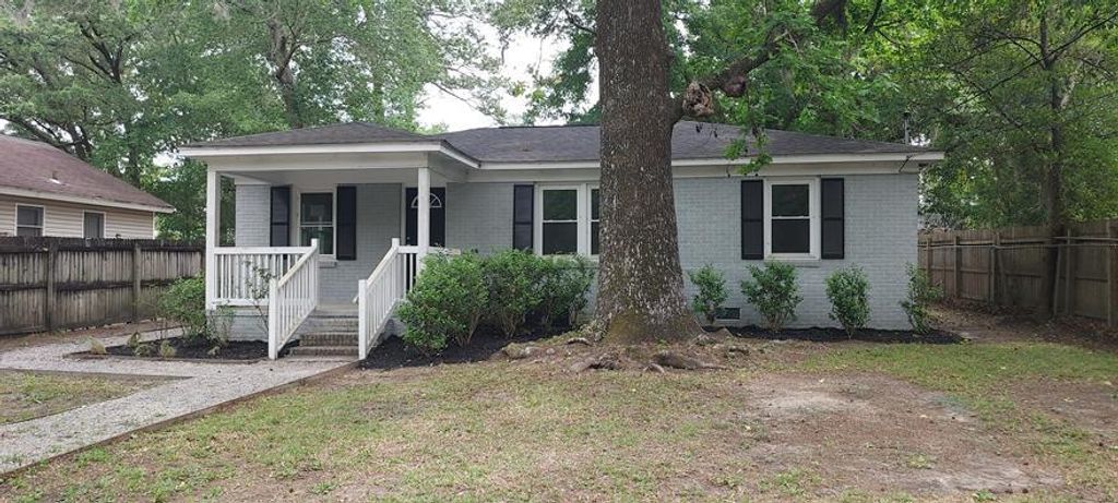 135 Dowling Avenue, Walterboro, SC 29488