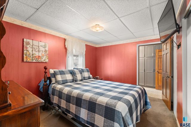 1600 W 9th St Street, Sioux Falls, SD 57104