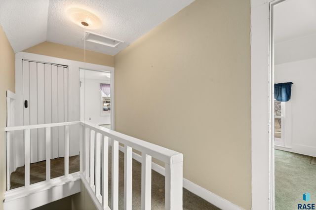 1600 W 9th St Street, Sioux Falls, SD 57104