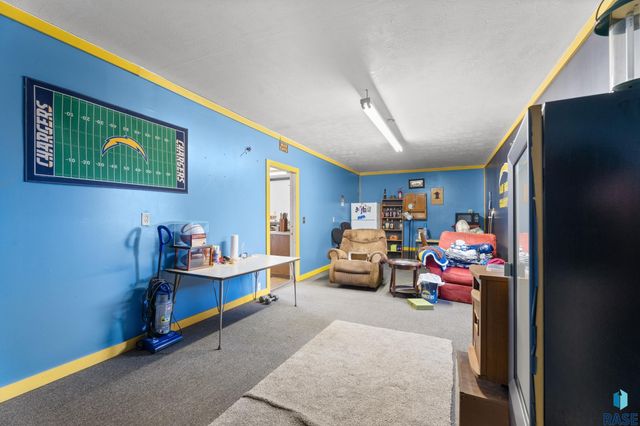 1600 W 9th St Street, Sioux Falls, SD 57104