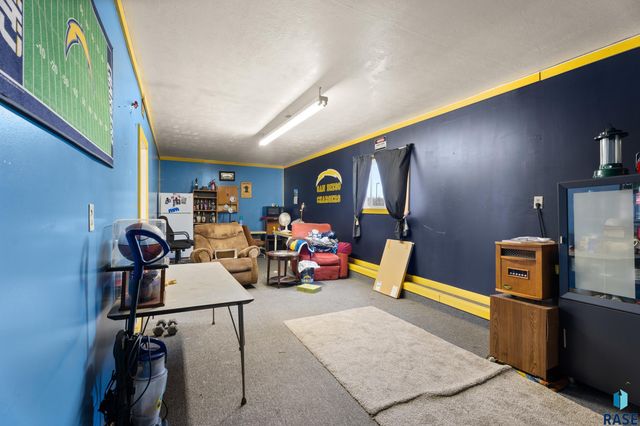 1600 W 9th St Street, Sioux Falls, SD 57104