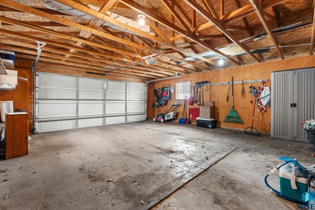 1600 W 9th St Street, Sioux Falls, SD 57104