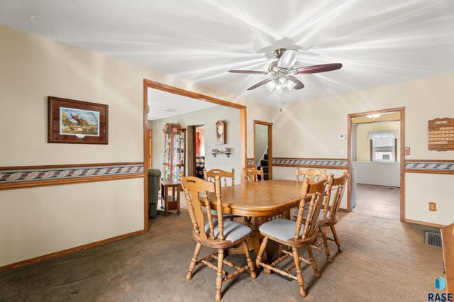 1600 W 9th St Street, Sioux Falls, SD 57104