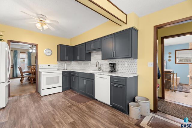 1600 W 9th St Street, Sioux Falls, SD 57104