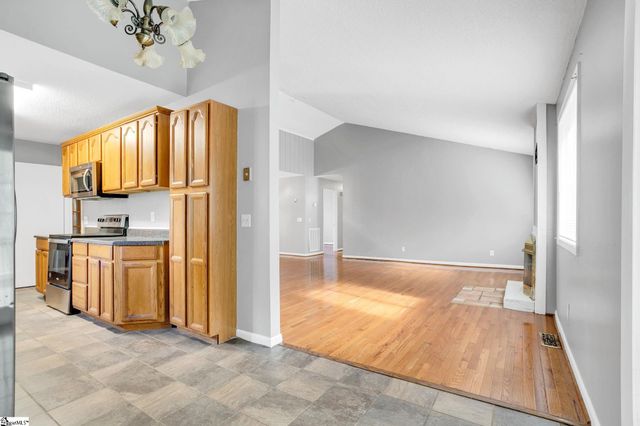 1100 Charter Oak Drive, Taylors, SC 29687