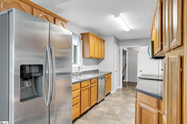 1100 Charter Oak Drive, Taylors, SC 29687