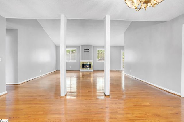 1100 Charter Oak Drive, Taylors, SC 29687