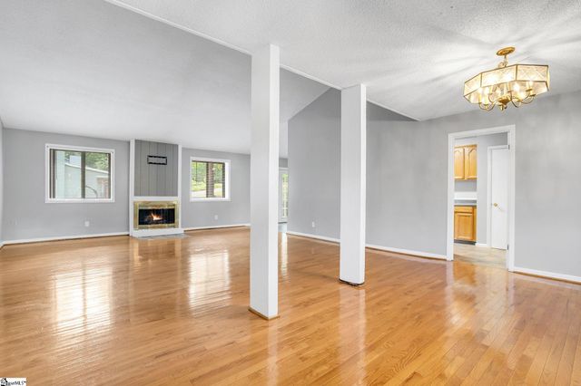 1100 Charter Oak Drive, Taylors, SC 29687