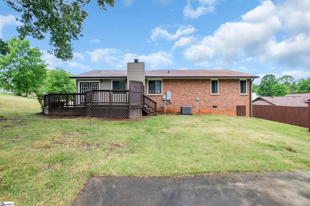 1100 Charter Oak Drive, Taylors, SC 29687