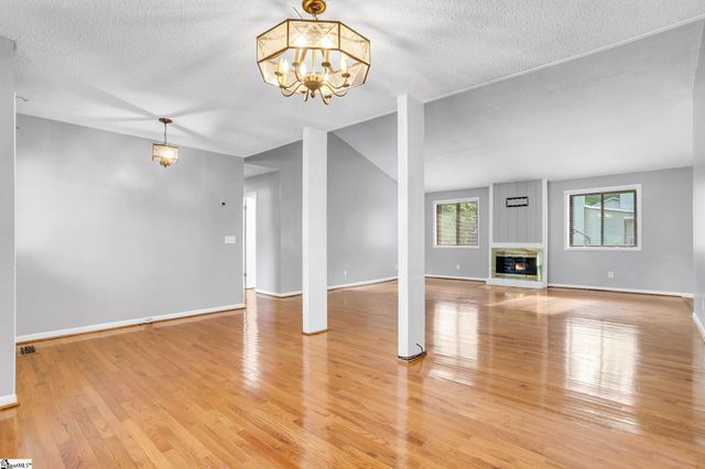 1100 Charter Oak Drive, Taylors, SC 29687