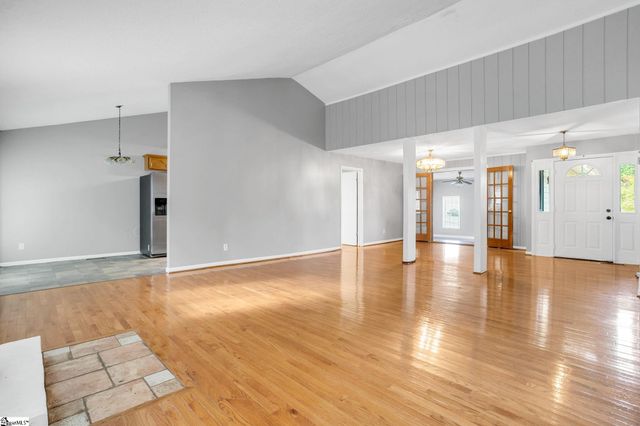 1100 Charter Oak Drive, Taylors, SC 29687
