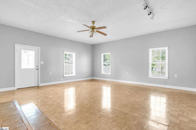 1100 Charter Oak Drive, Taylors, SC 29687