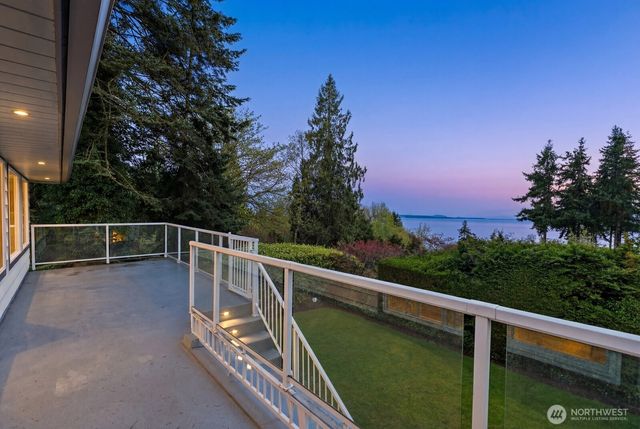 16858 76th Avenue W, Edmonds, WA 98026