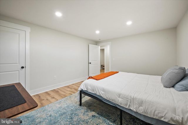 886 MIDDLE FORK RD, Cross Junction, VA 22625