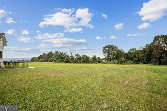 886 MIDDLE FORK RD, Cross Junction, VA 22625