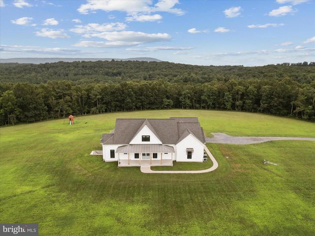 886 MIDDLE FORK RD, Cross Junction, VA 22625