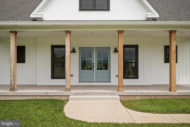 886 MIDDLE FORK RD, Cross Junction, VA 22625