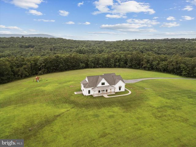 886 MIDDLE FORK RD, Cross Junction, VA 22625