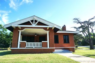 602 Cummings Street, Henryetta, OK 74437