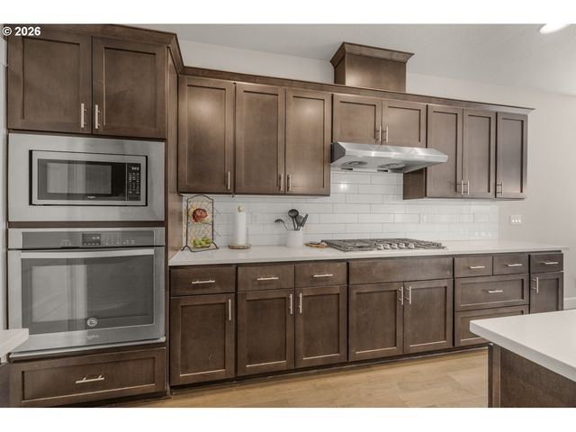1079 Vista Oaks Dr, Forest Grove, OR 97116