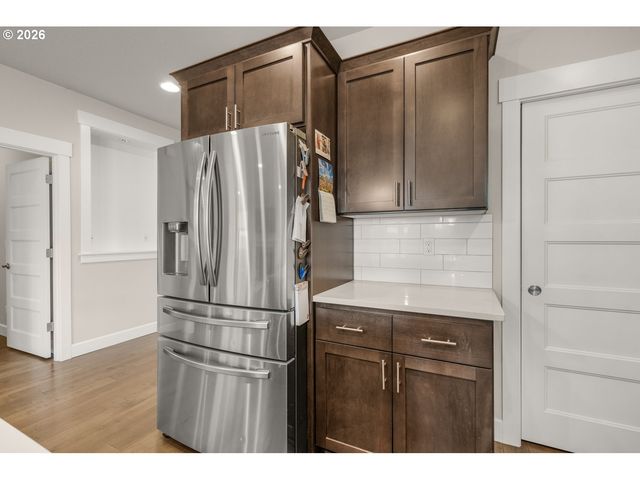 1079 Vista Oaks Dr, Forest Grove, OR 97116