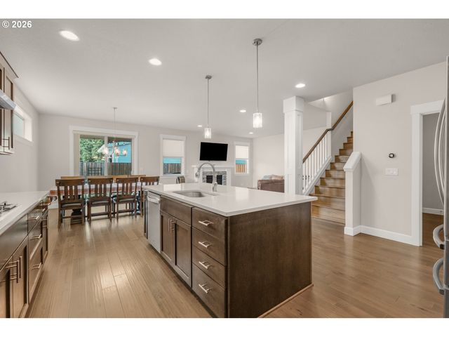 1079 Vista Oaks Dr, Forest Grove, OR 97116