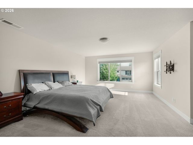 1079 Vista Oaks Dr, Forest Grove, OR 97116