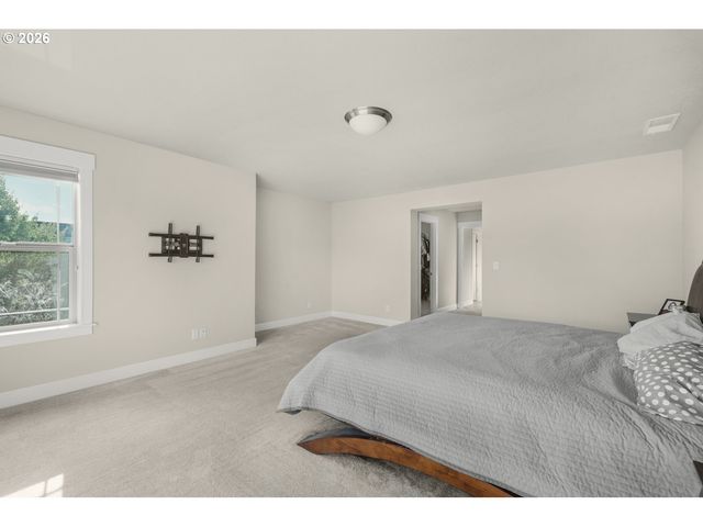 1079 Vista Oaks Dr, Forest Grove, OR 97116