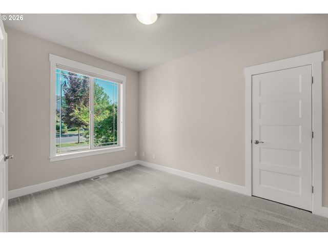 1079 Vista Oaks Dr, Forest Grove, OR 97116