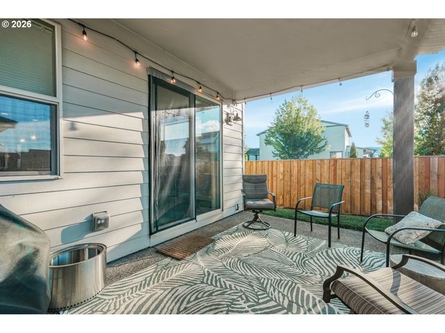 1079 Vista Oaks Dr, Forest Grove, OR 97116