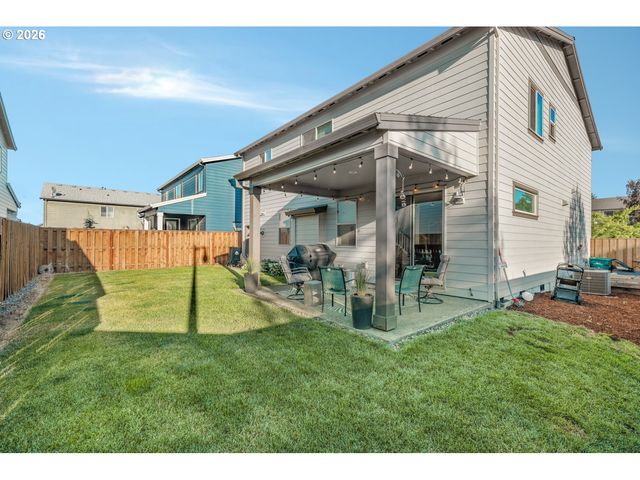 1079 Vista Oaks Dr, Forest Grove, OR 97116