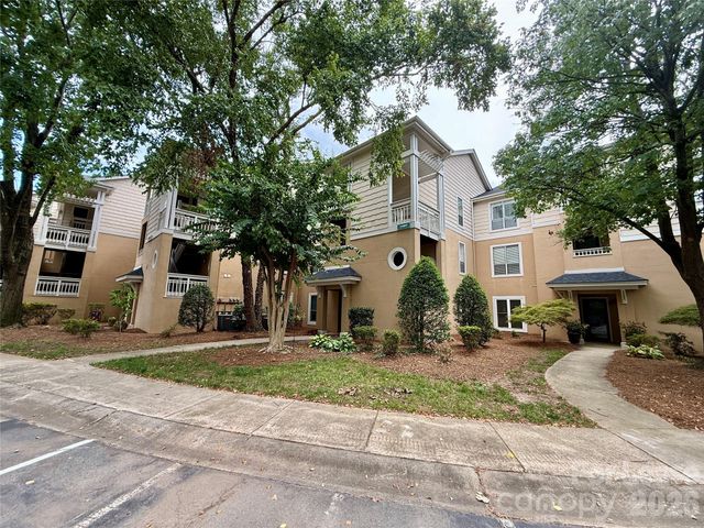 18009 Kings Point Drive D, Cornelius, NC 28031