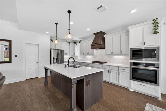 7121 Mantle Ridge Drive, Fort Worth, TX 76179