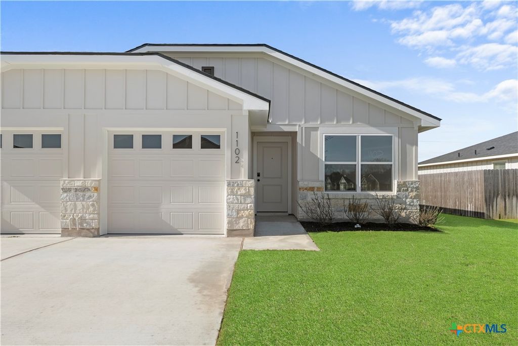 1102 College Avenue, Troy, TX 76579