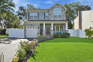 136 Oak Street, Deer Park, NY 11729