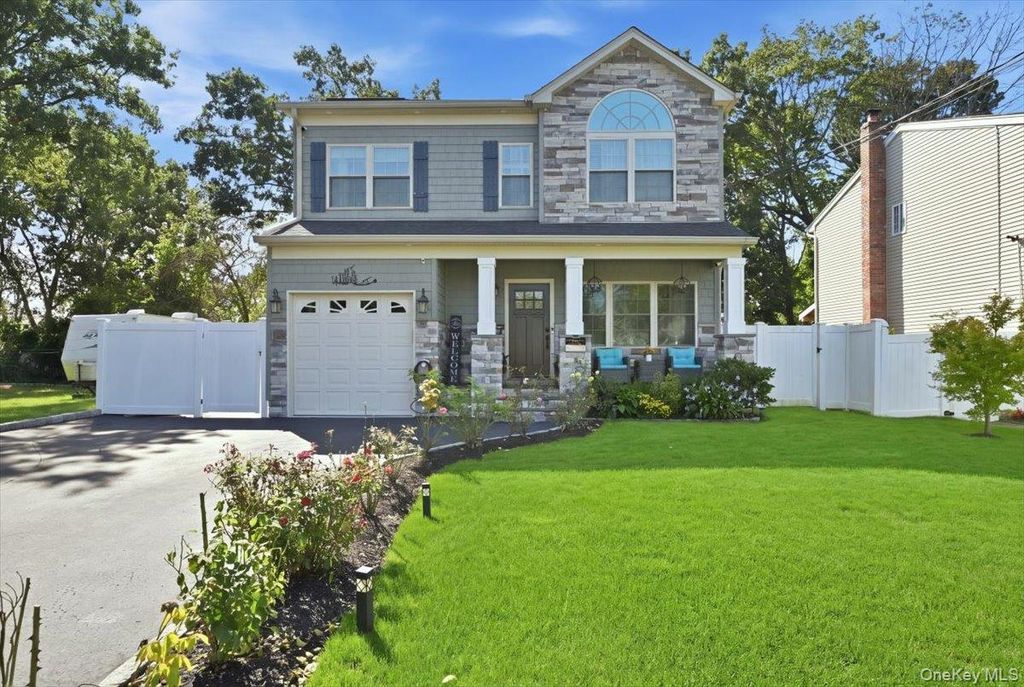 136 Oak Street, Deer Park, NY 11729 — exterior