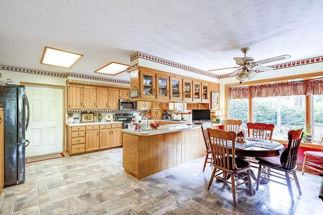 665 Highland Hills Drive, Howard, OH 43028