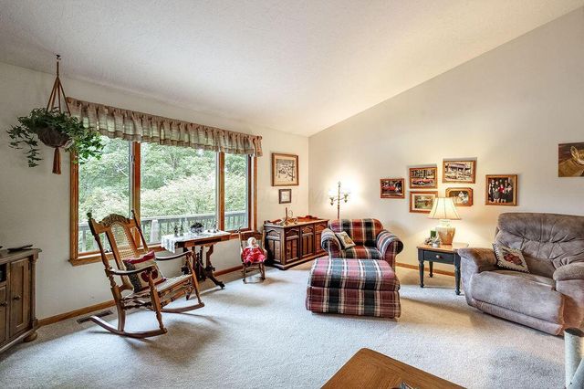 665 Highland Hills Drive, Howard, OH 43028